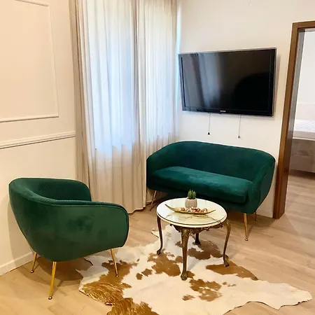 Apartment Golden